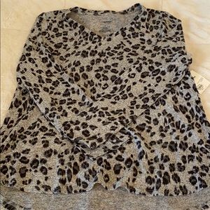 NWT gray leopard print long sleeve shirt size L